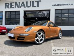 911